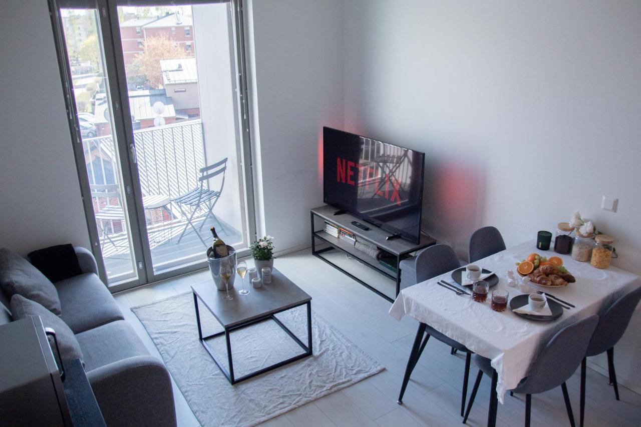 Elegant Penthouse Loft - Near The Airport Apartman Vantaa Kültér fotó